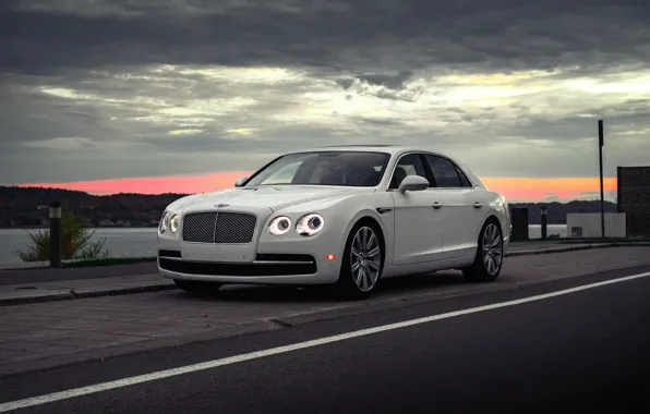 Картинка Bentley, Clouds, Sky, White, Evening, VAG, Flying Spur, Luxure Sedan