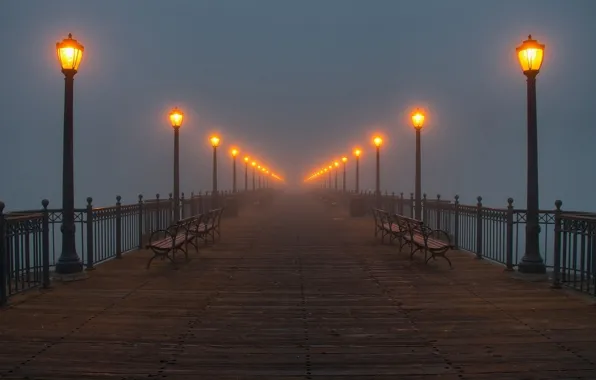 Вечер, фанари, лавки