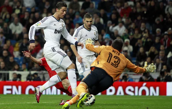 Football, Real Madrid, C.Ronaldo, 2012-2013, K.Benzema