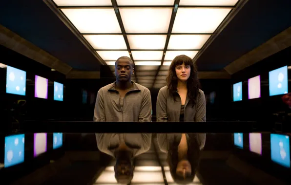 Картинка Bing, Netflix, Episode 2, Black Mirror, Season 1, Fifteen Million Merits, Daniel Kaluuya, Konnie Huq