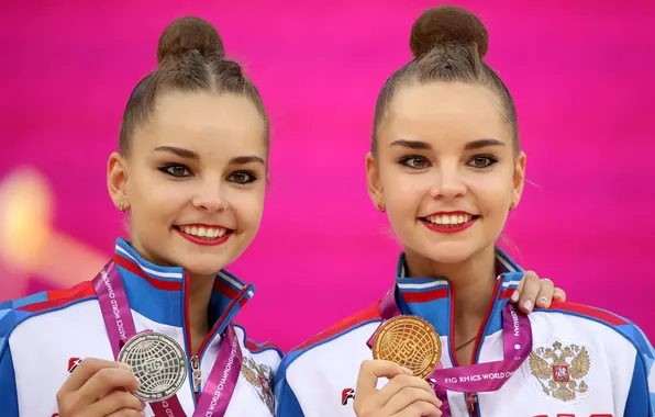 Арина, гимнастки, Сестра Аверины, Дина, чемпионки