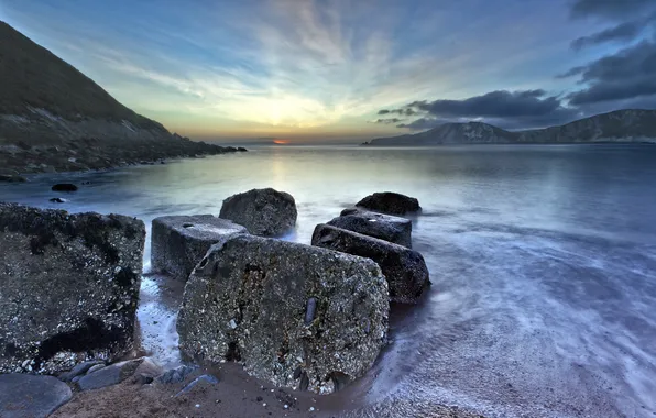 Море, закат, камни