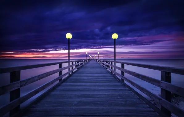 Море, ночь, мост