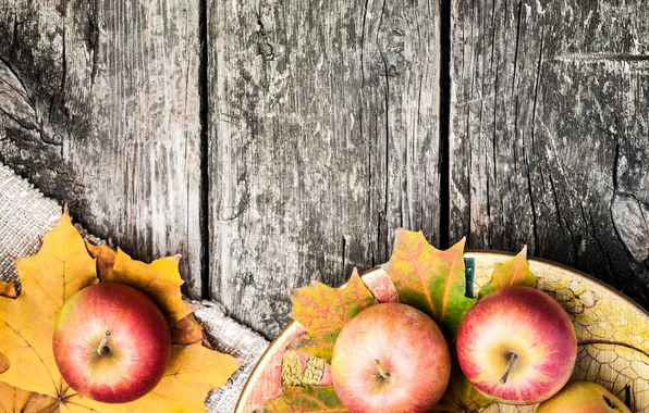 Листья, стол, яблоки