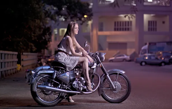 Картинка девушка, улица, мотоцикл