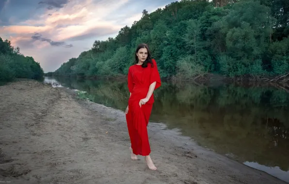 Лес, лето, небо, девушка, природа, река, берег, платье
