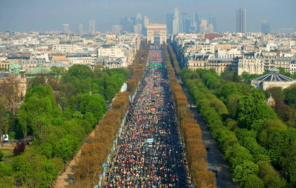 Картинка пейзаж, Франция, Париж, панорама, Елисейские поля, триумфальная арка, марафон, 12 апреля 2015 года