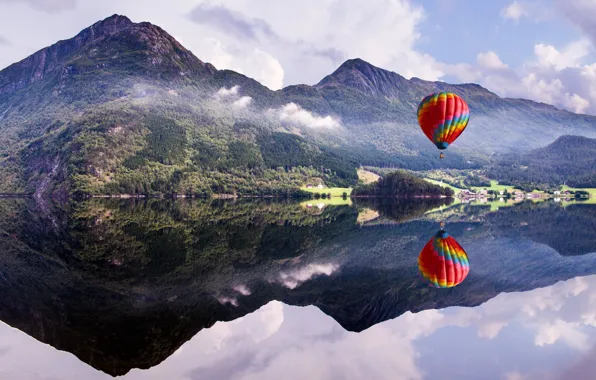Лес, вода, горы, отражение, воздушный шар
