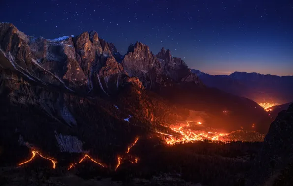 Картинка небо, звезды, свет, горы, ночь, огонь, долина, Альпы