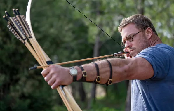 Bow, Arrow, Alan Ritchson