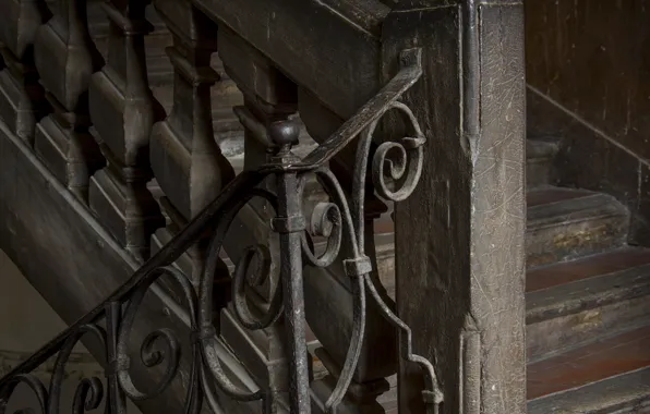 Коридор, лестница, перила, старый