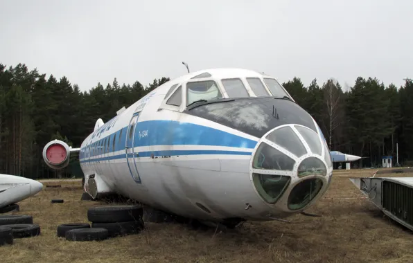 Самолет, аэродром, фюзеляж, авиамузей, ту-134