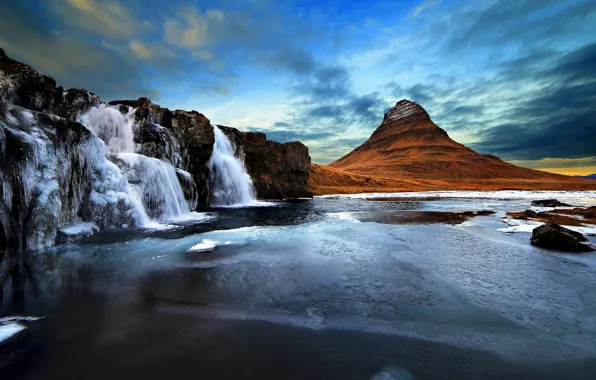 Картинка небо, скалы, гора, водопад, вулкан, Исландия, Kirkjufell