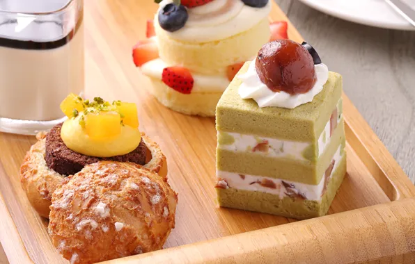 Ягоды, пирожное, десерт