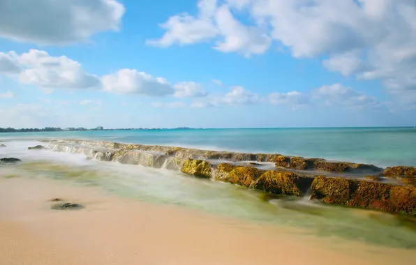 Песок, море, пляж