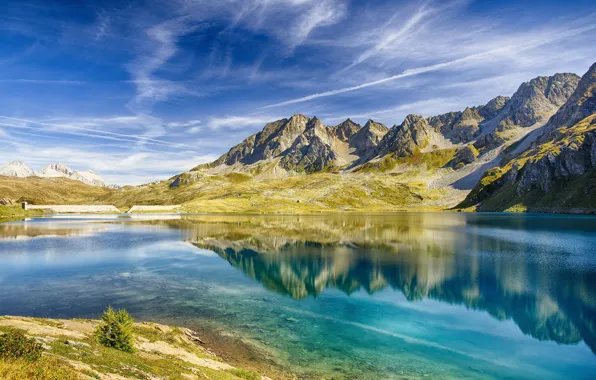 Горы, озеро, отражение