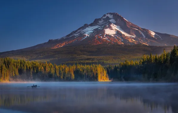Картинка осень, лес, свет, озеро, лодка, человек, гора, Орегон