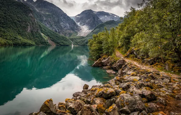 Картинка пейзаж, горы, природа, озеро, камни, берег, тррпинка, Александр Безмолитвенный