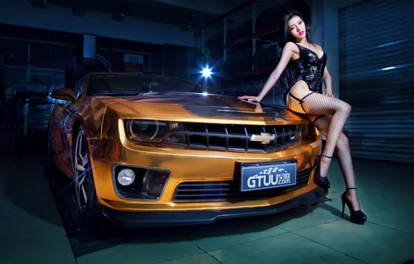 Девушка, чулки, гараж, туфли, каблуки, азиатка, автомобиль, Chevrolet Camaro
