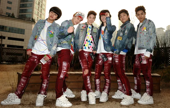 Джинсы, группа, кроссовки, K-Pop, U-Kiss