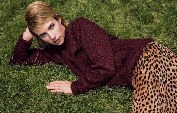 Картинка юбка, макияж, актриса, прическа, лежит, фотосессия, на траве, Emma Roberts