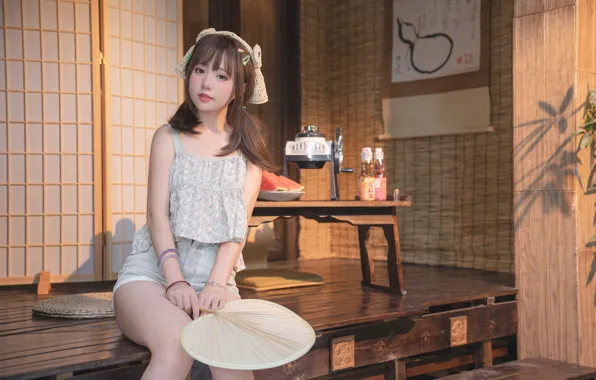 Бутылки, азиатка, милашка, столик, asian, настил, cutie, asian girls