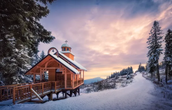 Картинка зима, снег, деревья, часовня, Болгария