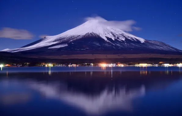 Картинка небо, ночь, огни, озеро, Япония, гора Фудзияма
