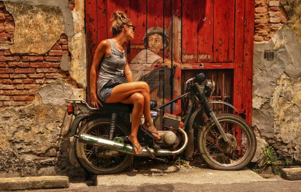 Картинка девушка, город, рисунок, дверь, арт, мотоцикл