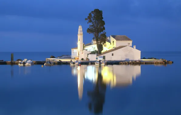 Картинка свет, отражение, дерево, Греция, зеркало, Ионическое море, моторная лодка, Корфу