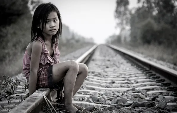 Картинка девочка, Girl on Railway