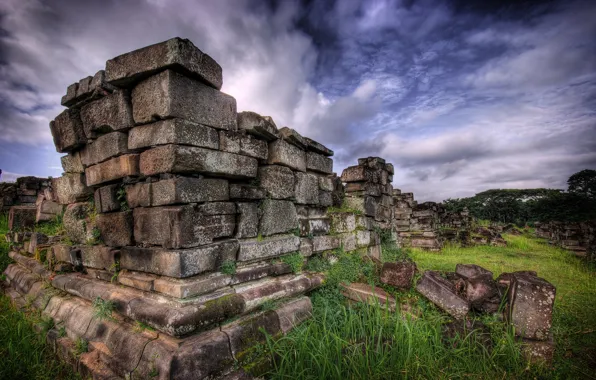 Hdr, grass, stones