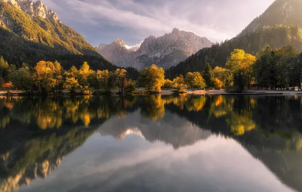 Осень, лес, небо, вода, солнце, деревья, горы, озеро
