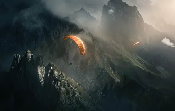 Картинка свет, полет, горы, природа, туман, скалы, спорт, парашют