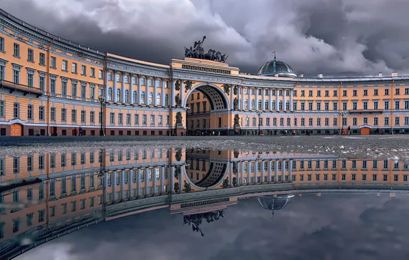 Картинка отражение, здание, лужа, Санкт-Петербург, арка, Россия, архитектура, Дворцовая площадь