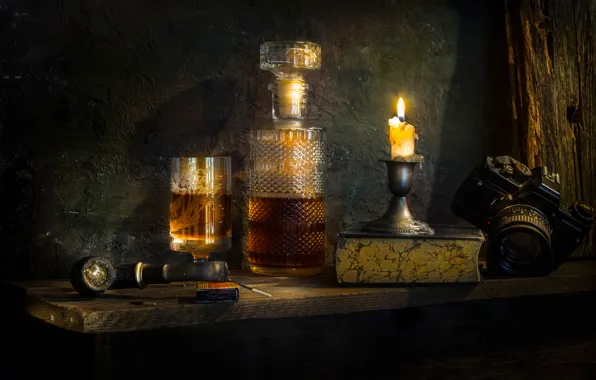 Стакан, бутылка, свеча, трубка, фотоаппарат, книга, What's in the decanter