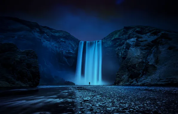 Картинка ночь, природа, река, скалы, человек, остров, водопад, поток