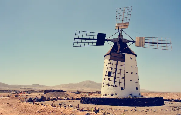 Desert, windmill, pallets