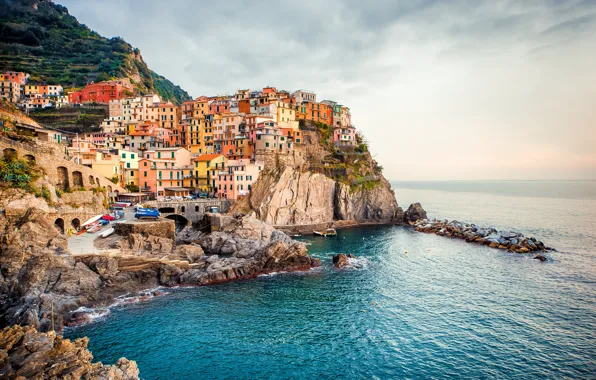 Картинка пейзаж, город, камни, скалы, берег, здания, дома, Италия