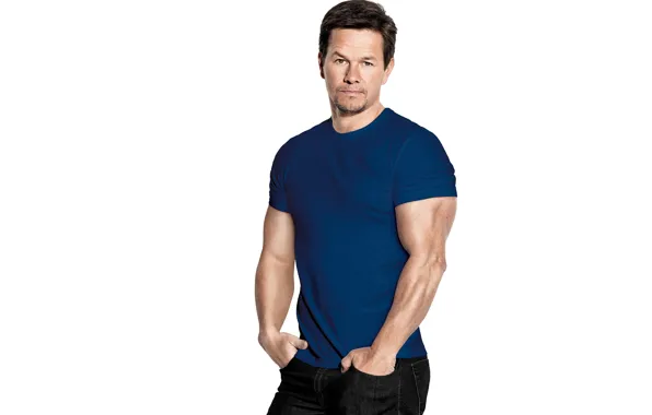 Картинка поза, джинсы, футболка, актер, мышцы, Марк Уолберг, Mark Wahlberg