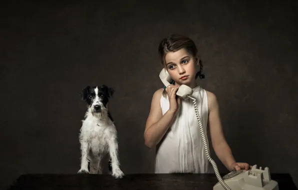 Картинка собака, девочка, телефон