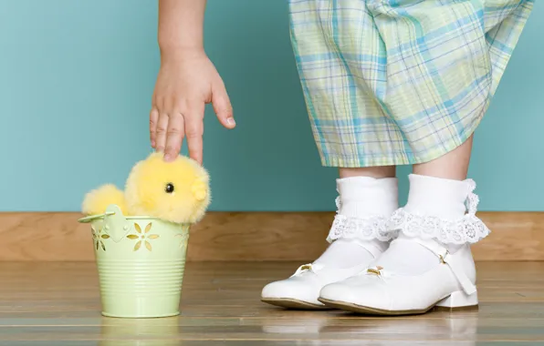 Картинка праздник, рука, Пасха, кружева, цыплёнок, ребёнок, Easter, носочки