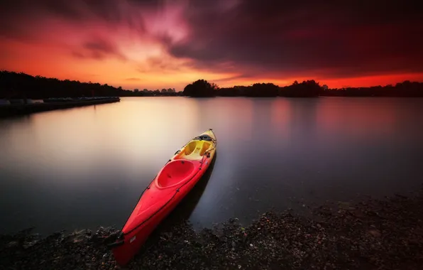 Закат, озеро, лодка
