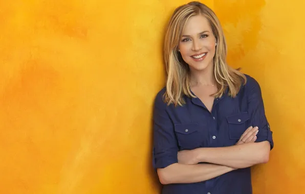 Julie Benz, SPARK, SparkMMA