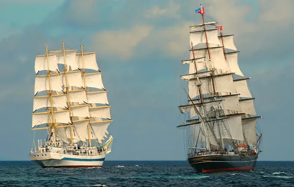 Море, небо, романтика, парусники