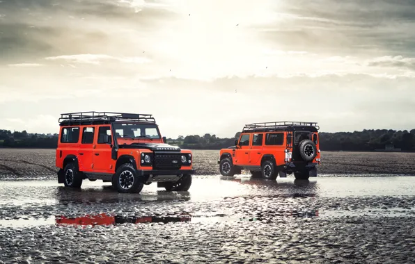 Две, Land Rover, Defender, Adventure