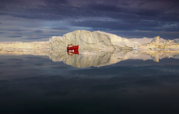 Картинка небо, отражение, лодка, айсберг, Гренландия