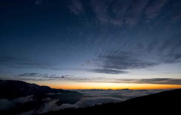 Картинка небо, облака, горы, рассвет, холмы, утро, Япония, дымка