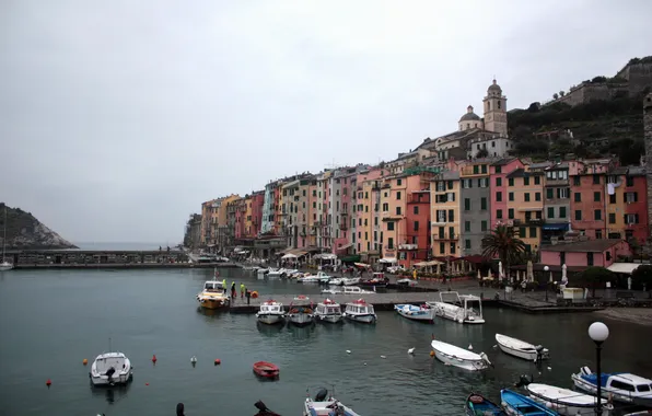 Картинка город, фото, дома, яхты, лодки, причал, Италия, Riomaggiore