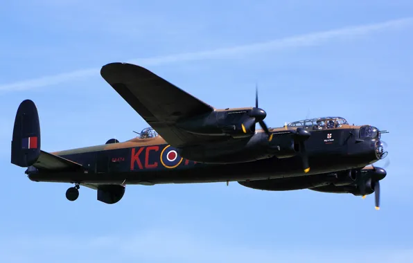 Бомбардировщик, четырёхмоторный, тяжёлый, Avro Lancaster